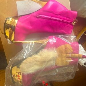 Fushia soft leather platform bootie with stiletto heel made in Italy no box